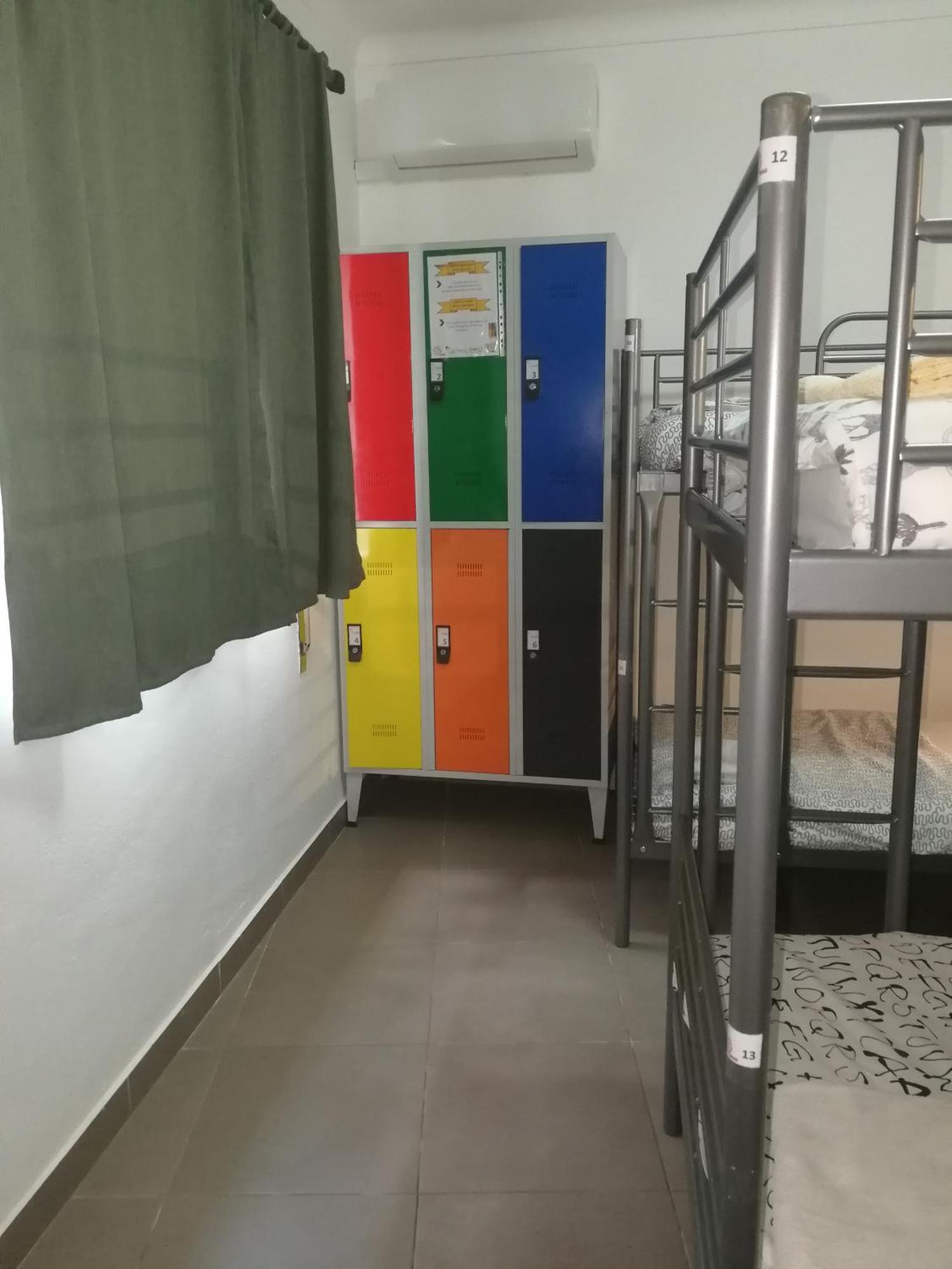 Lagos City Center Guest House & Hostel Номер фото