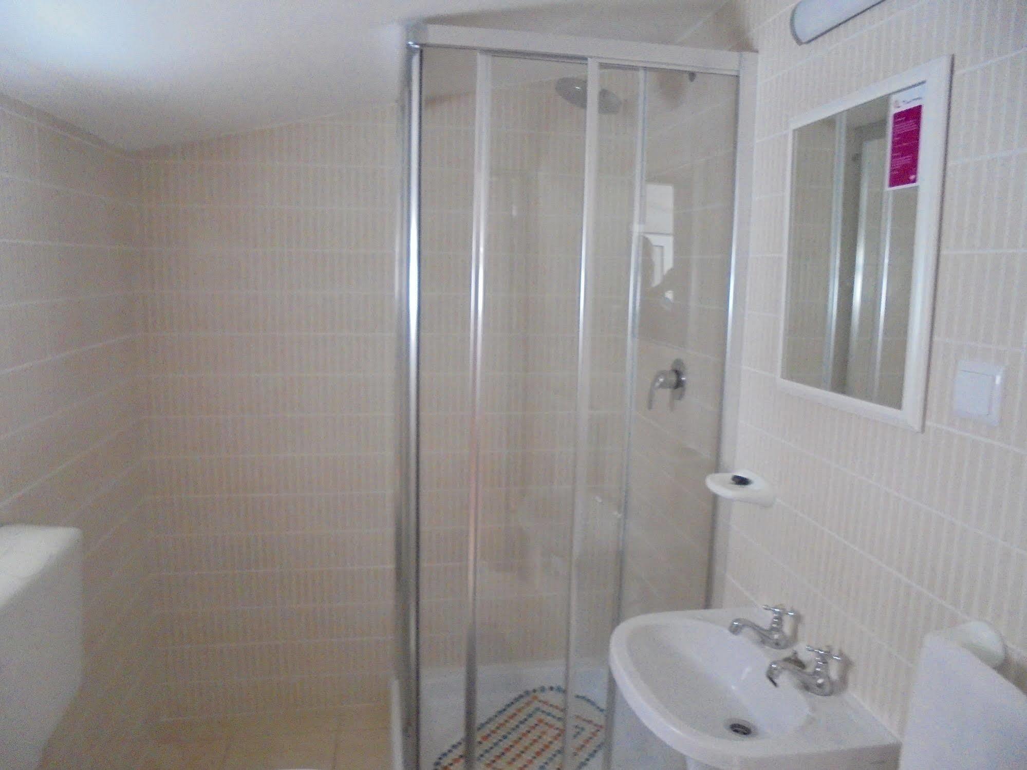 Lagos City Center Guest House & Hostel Экстерьер фото